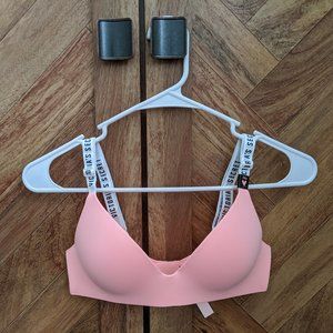 NWT Victoria's Secret 34B Lightly Lined Bra